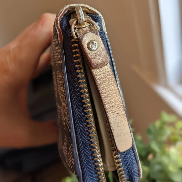 KATE SPADE Neda Pebbled Ace of  Spades Zippy Wallet - Picture 6 of 13